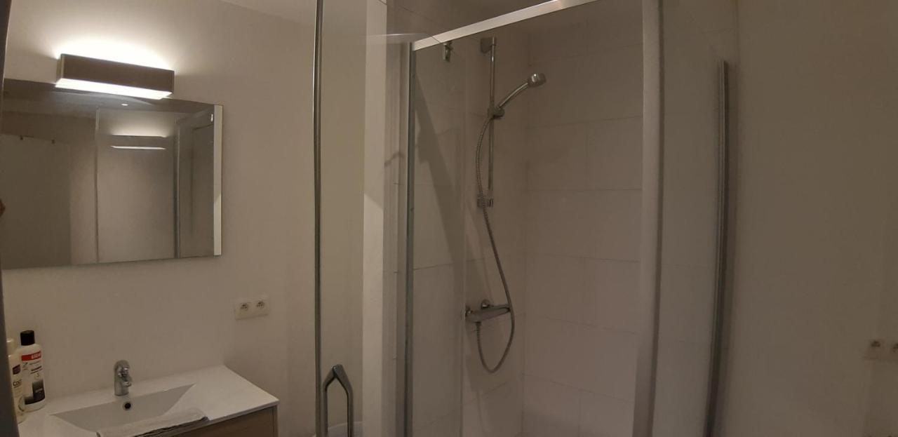 Appartement Duplex Pour 3-4 Personnes A Ciney Exterior photo
